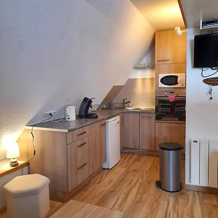 Le Pleynet Apartment *